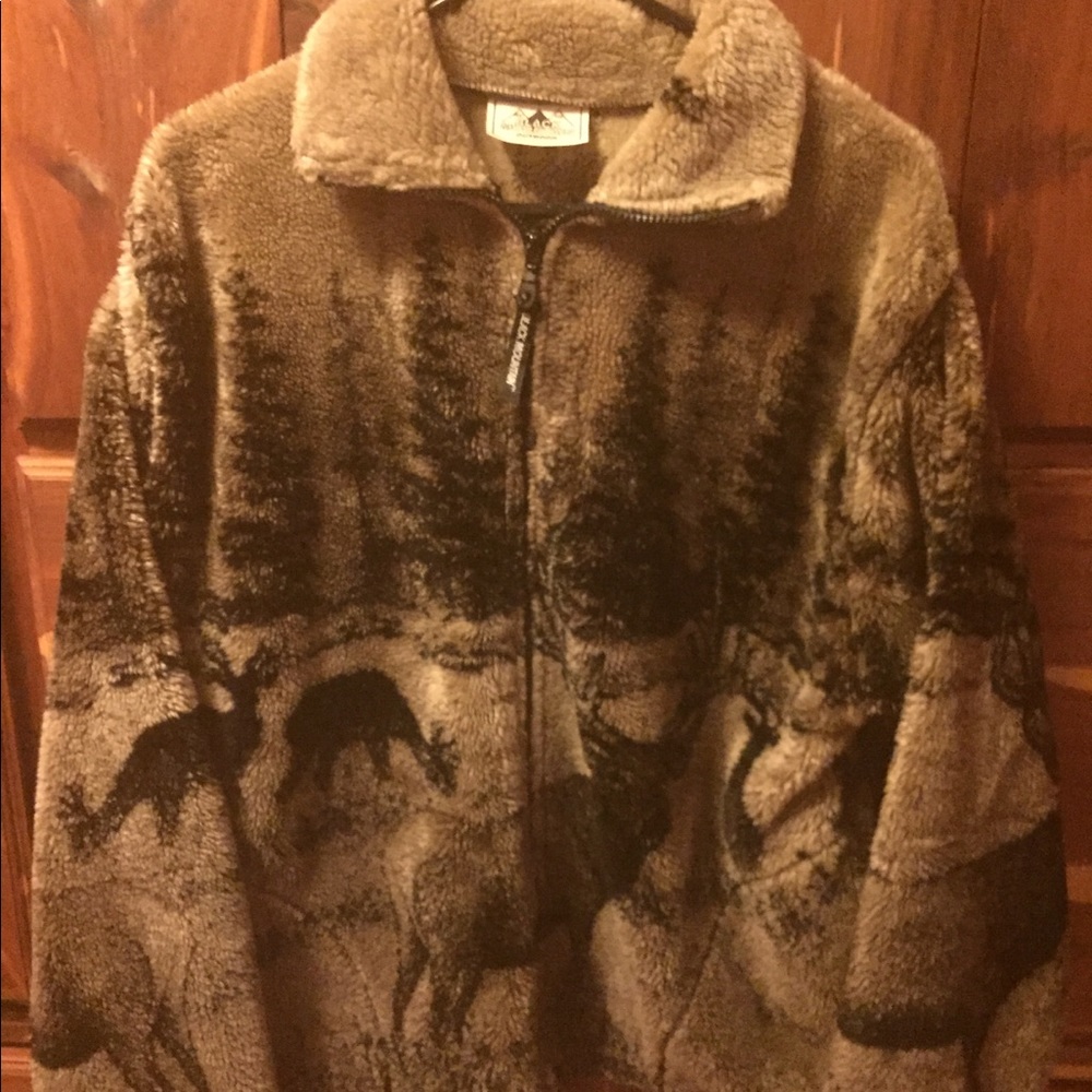 Beautiful Women’s Black Mountain Jacket  -Like New